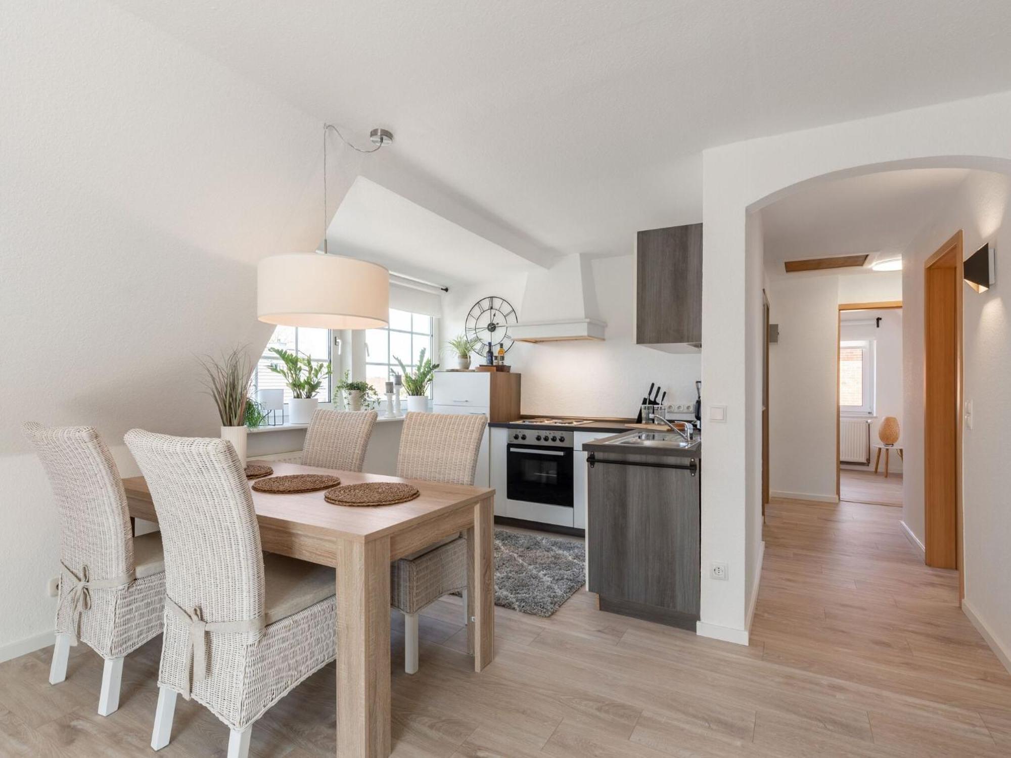 Enticing Holiday Home In Oldenburg With Garden Near Sea Dannau Eksteriør billede