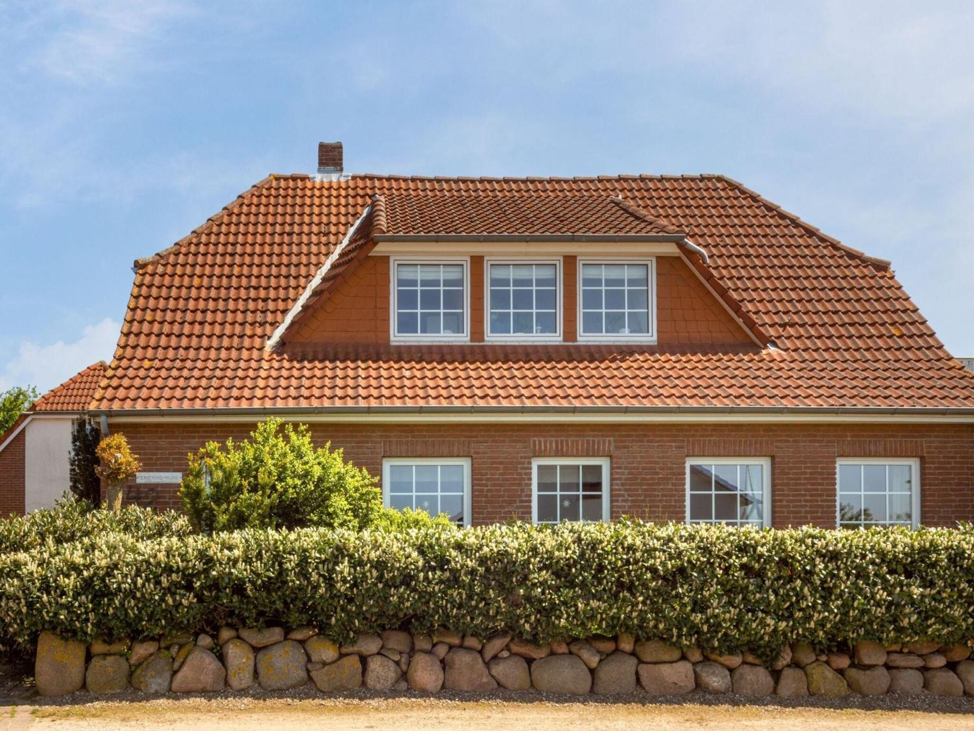 Enticing Holiday Home In Oldenburg With Garden Near Sea Dannau Eksteriør billede